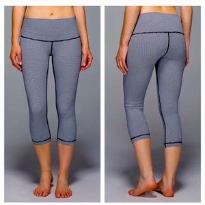 Lululemon gingham check wunder under crop